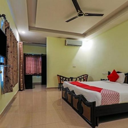 Hotel Meridian Grand Шамшабад Экстерьер фото